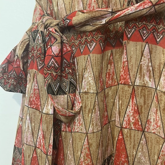 Geometric Patterned Dress - Picture 5 of 6